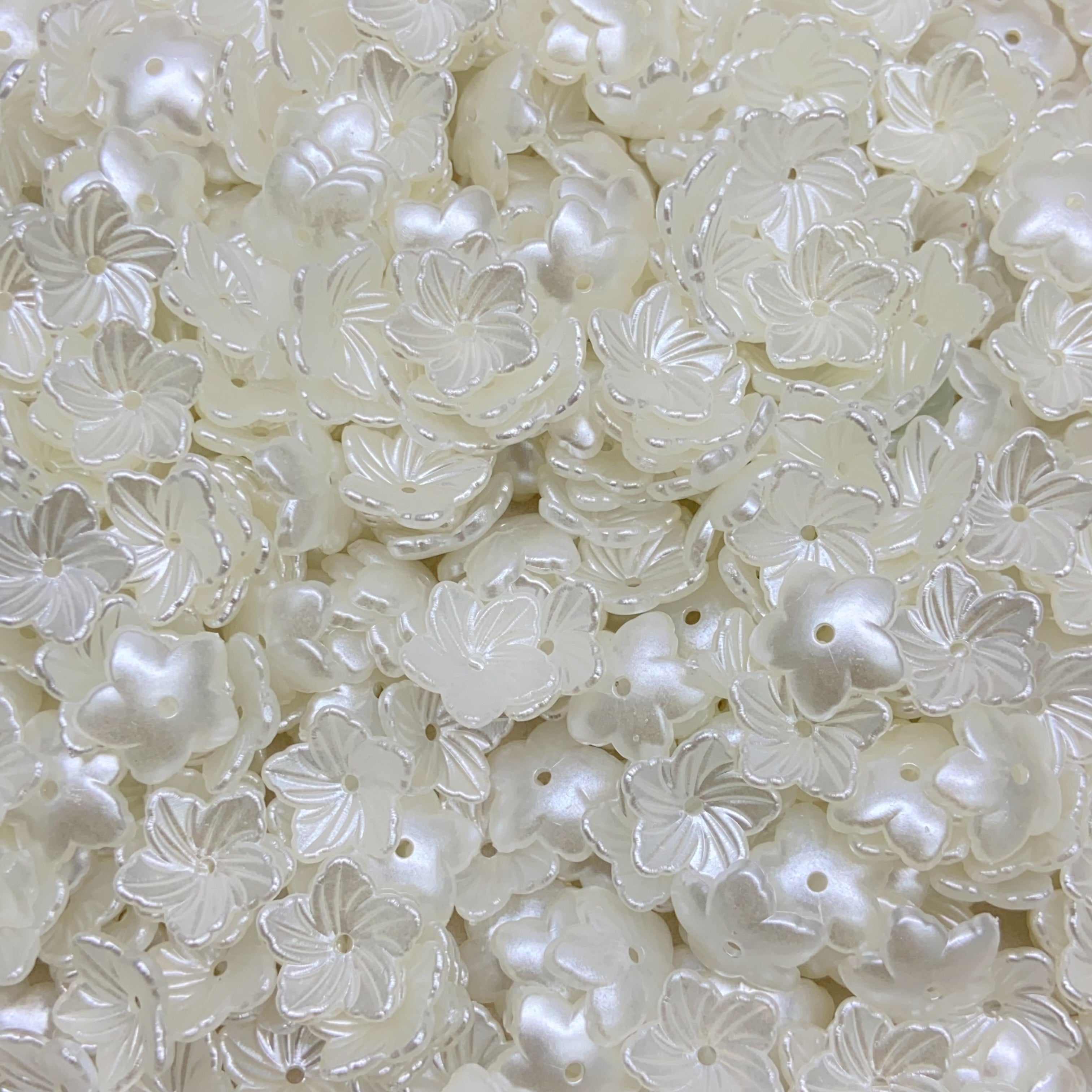 11mm Acrylic Flowers Beads