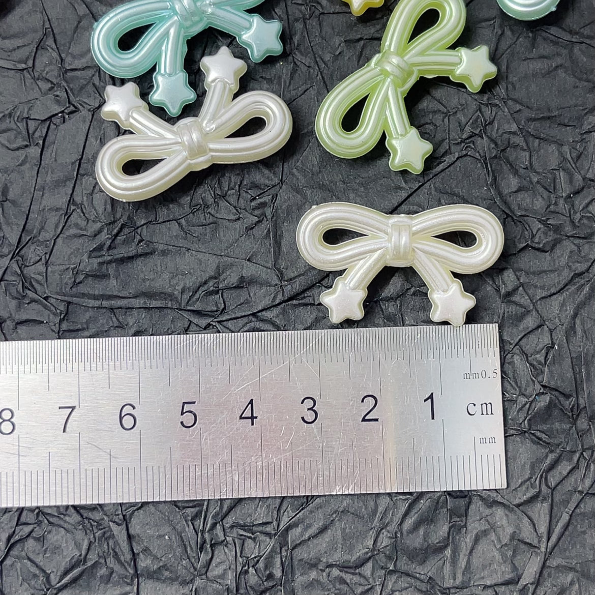 33*20mm Acrylic Bow Beads