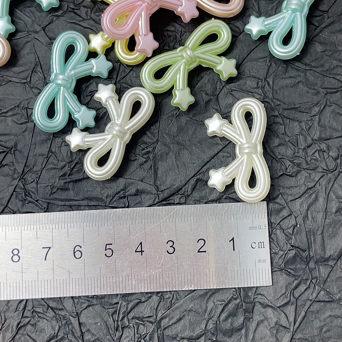 33*20mm Acrylic Bow Beads
