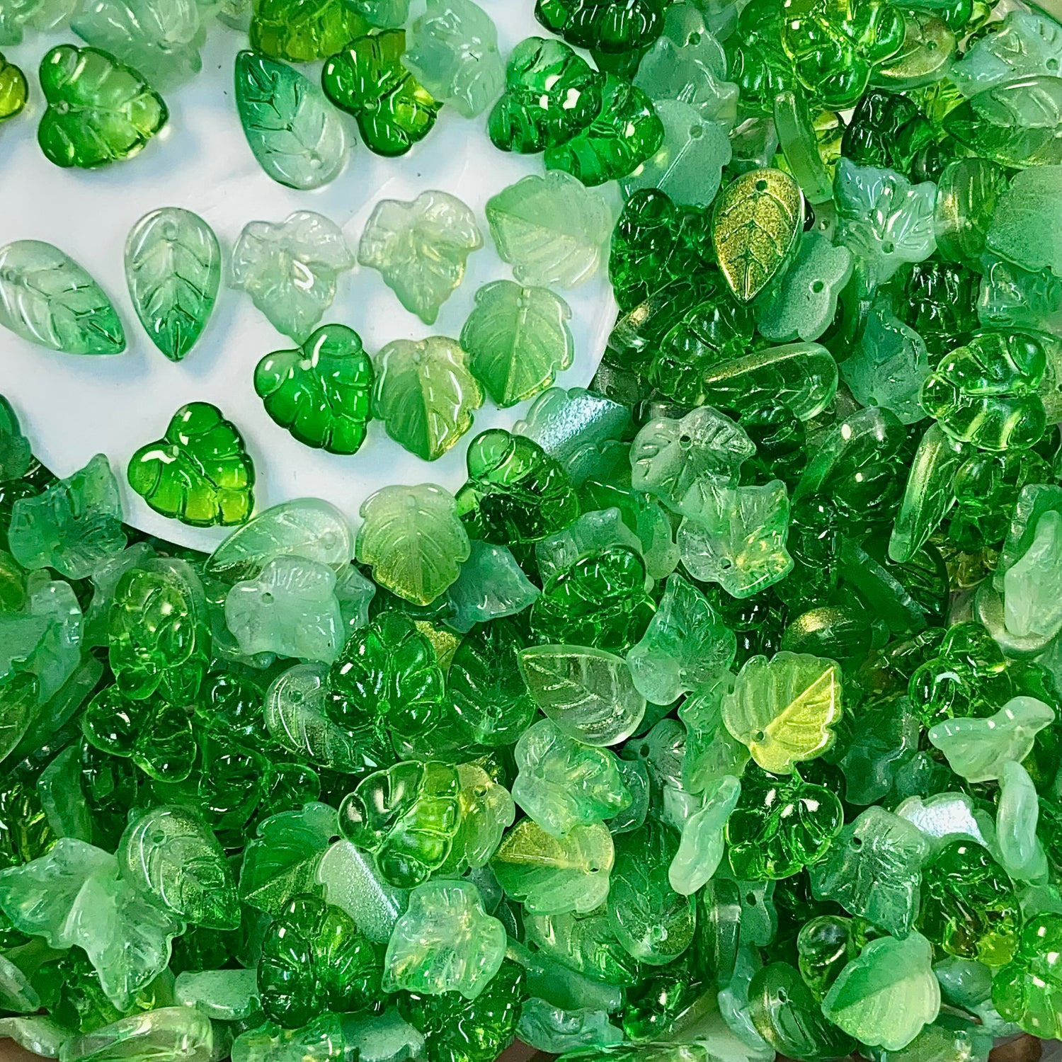 【New】14*15mm Green Glass Leaf