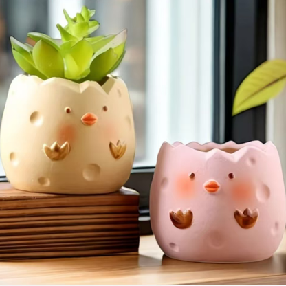 Cute Hatching Chick Clay Flower Pot, Small Cartoon Ceramic Planter for Office Window Sill, Novelty Mini Garden Pot Gift (Empty Pot, No Plants)